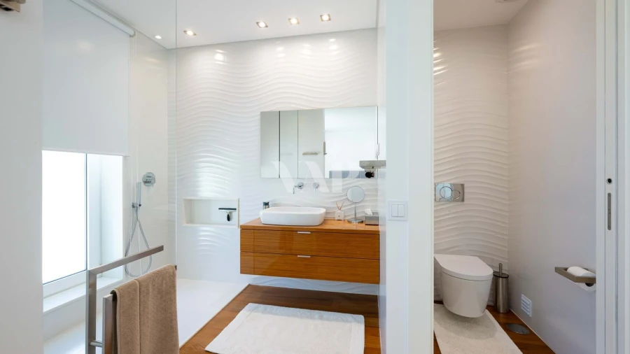 Moradia T5 para Venda em Guia Foto 25