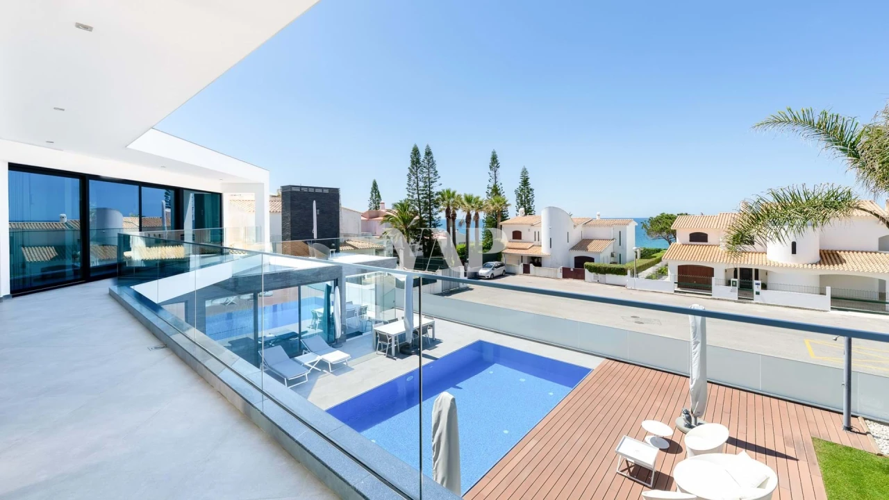 Moradia T5 para Venda em Guia Foto 21