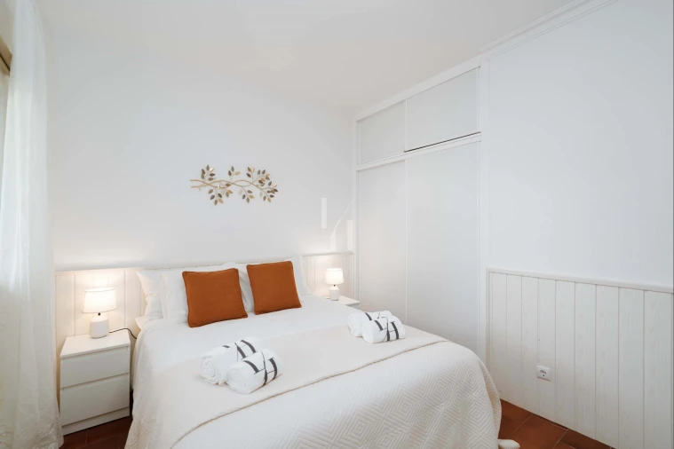 Apartamento T1 para Arrendamento em Quarteira Foto 2