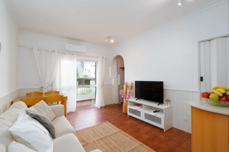 Apartamento T1 para Arrendamento em Quarteira Foto 19