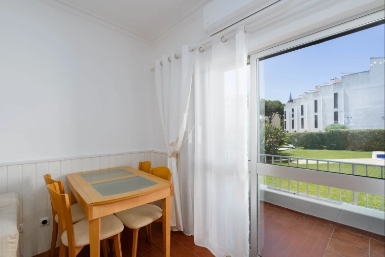 Apartamento T1 para Arrendamento em Quarteira Foto 18