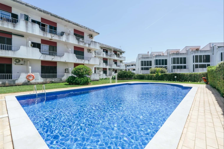 Apartamento T1 para Arrendamento em Quarteira Foto 27