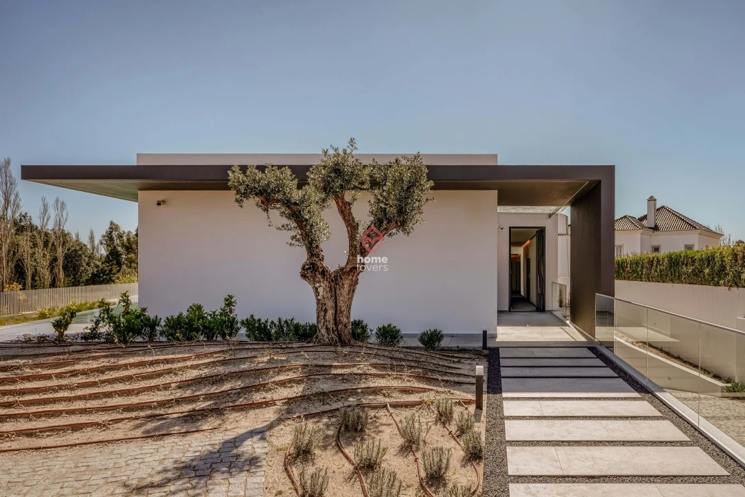 Apartamento T5 para Venda em Agualva e Mira-Sintra Foto 24