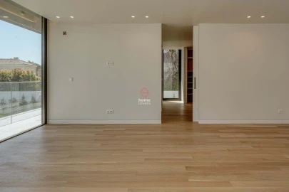 Apartamento T5 para Venda em Agualva e Mira-Sintra