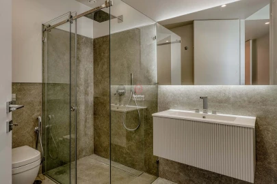 Apartamento T5 para Venda em Agualva e Mira-Sintra