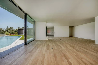 Apartamento T5 para Venda em Agualva e Mira-Sintra