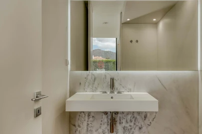 Apartamento T5 para Venda em Agualva e Mira-Sintra