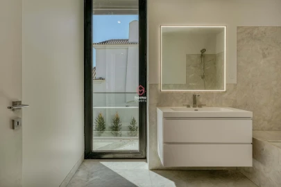 Apartamento T5 para Venda em Agualva e Mira-Sintra