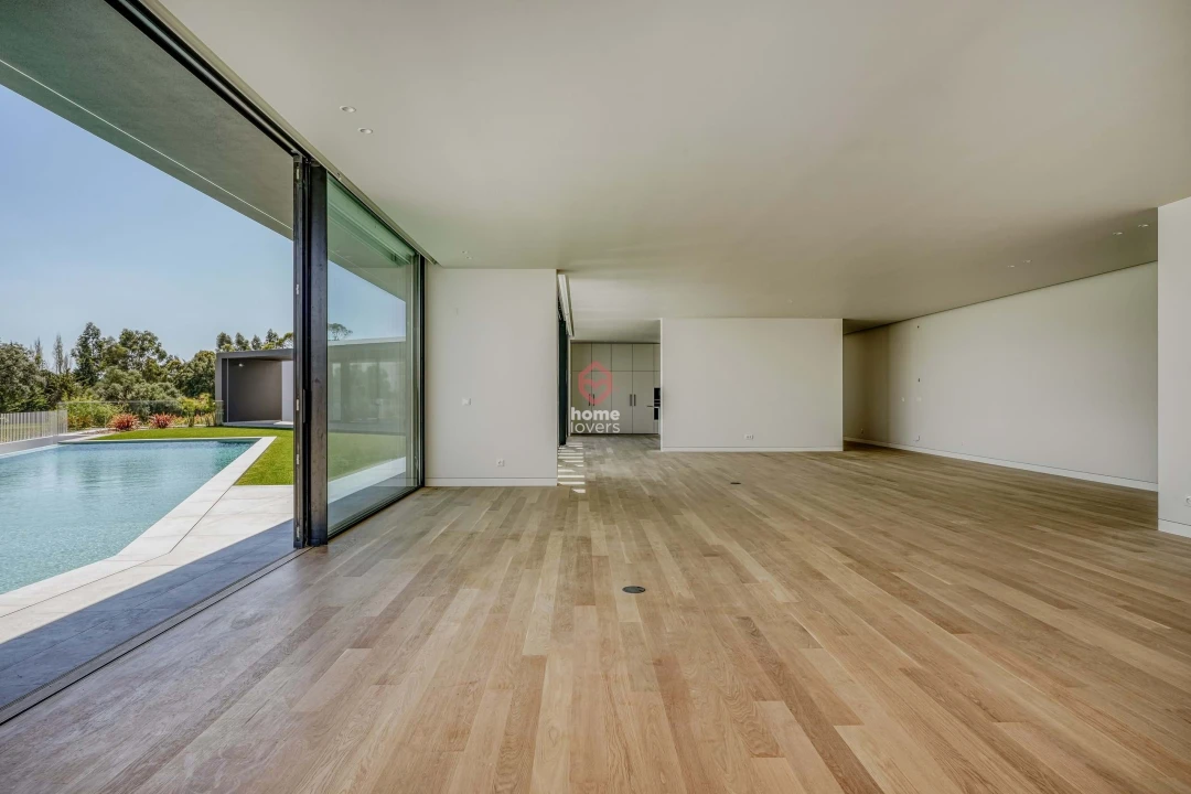 Apartamento T5 para Venda em Agualva e Mira-Sintra Foto 5