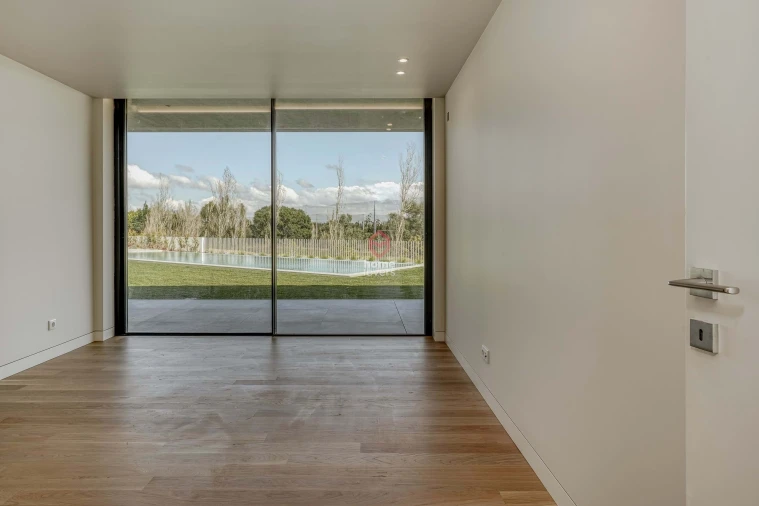 Apartamento T5 para Venda em Agualva e Mira-Sintra Foto 8