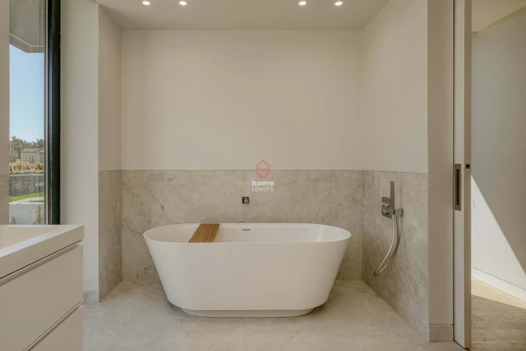 Apartamento T5 para Venda em Agualva e Mira-Sintra Foto 29