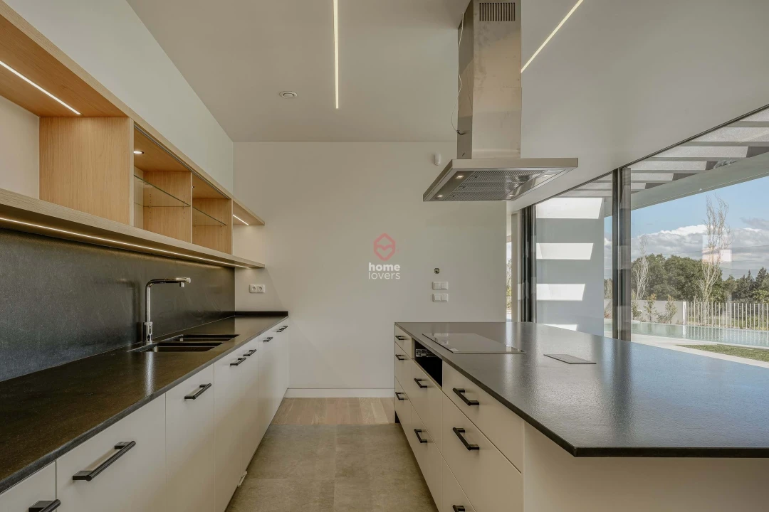 Apartamento T5 para Venda em Agualva e Mira-Sintra Foto 19