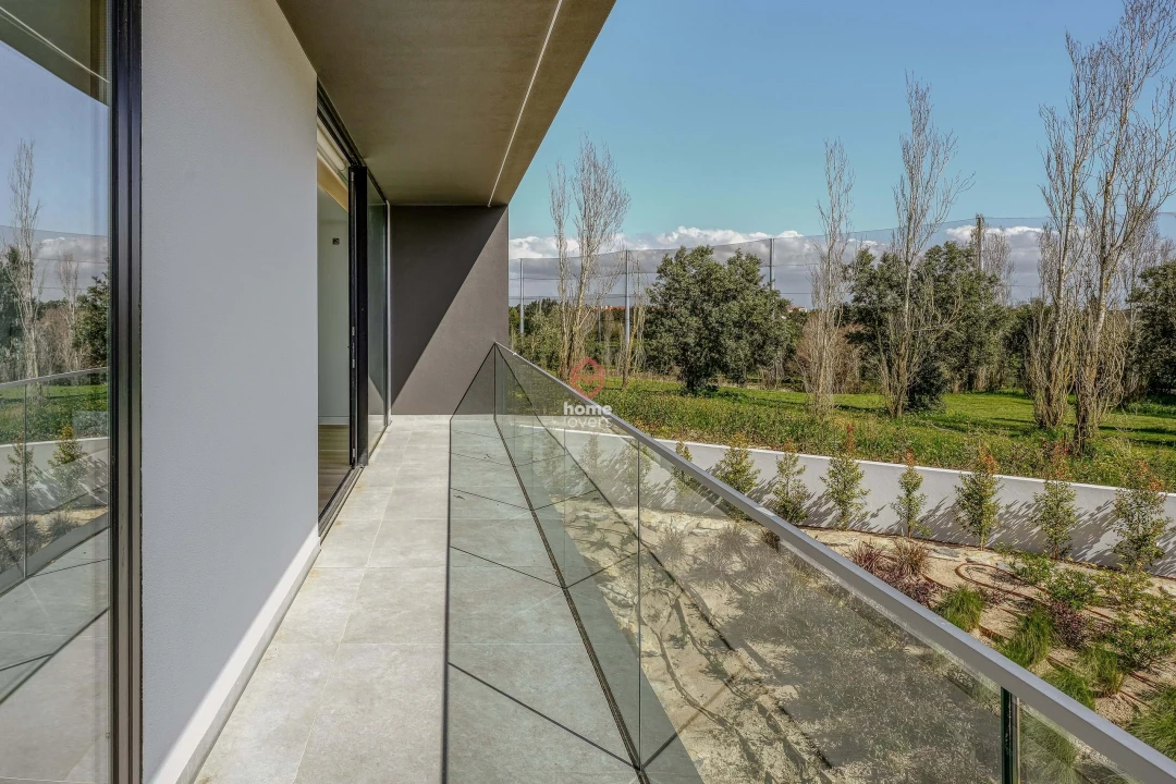 Apartamento T5 para Venda em Agualva e Mira-Sintra Foto 17