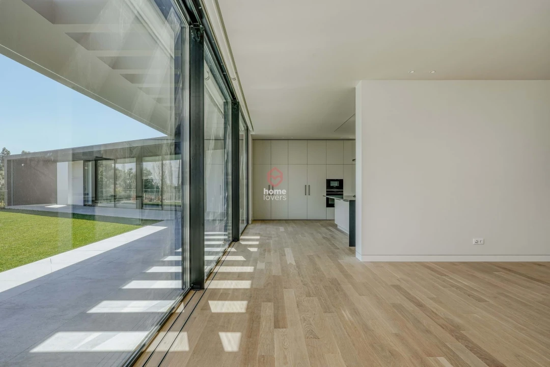 Apartamento T5 para Venda em Agualva e Mira-Sintra Foto 6