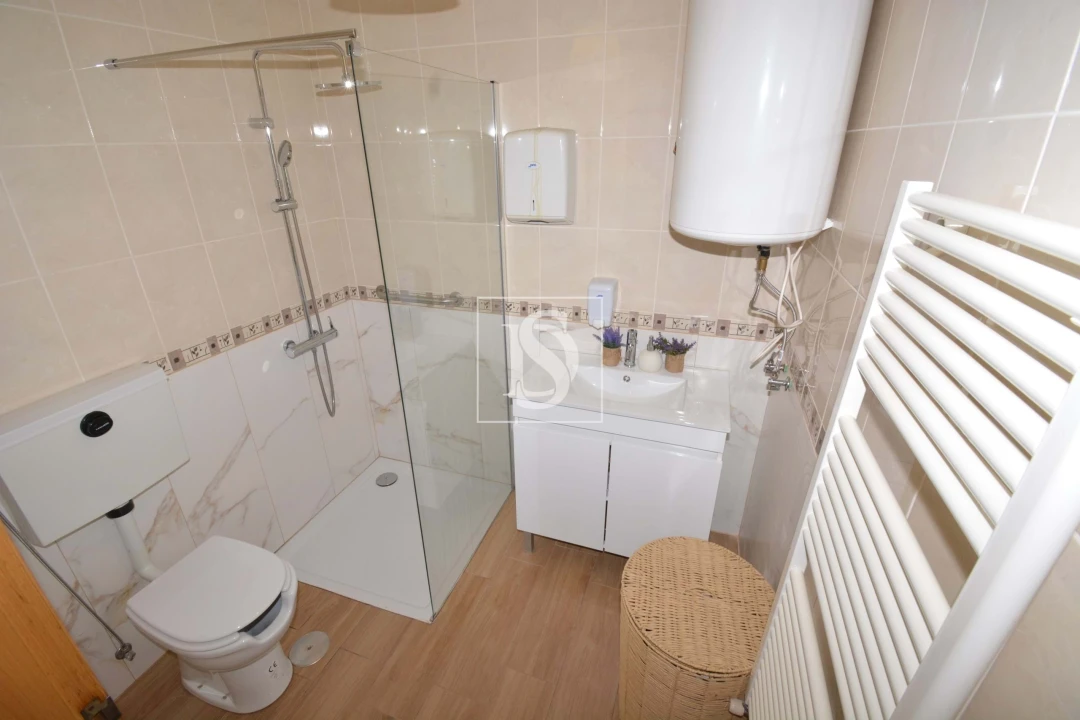 Moradia T5 para Venda em Rebordãos Foto 8