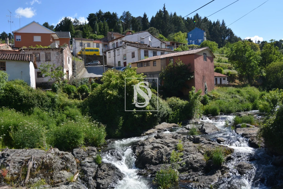 Moradia para Venda em Sé, Santa Maria e Meixedo Foto 1