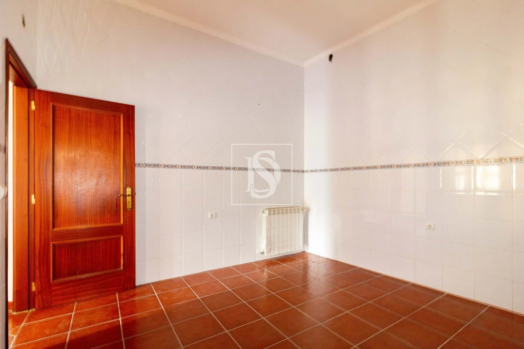 Moradia T4 para Venda em Almalagues Foto 24