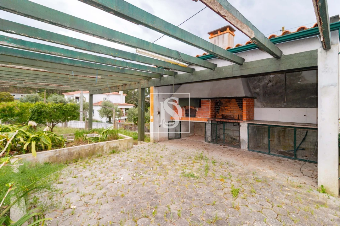 Moradia T4 para Venda em Almalagues Foto 8