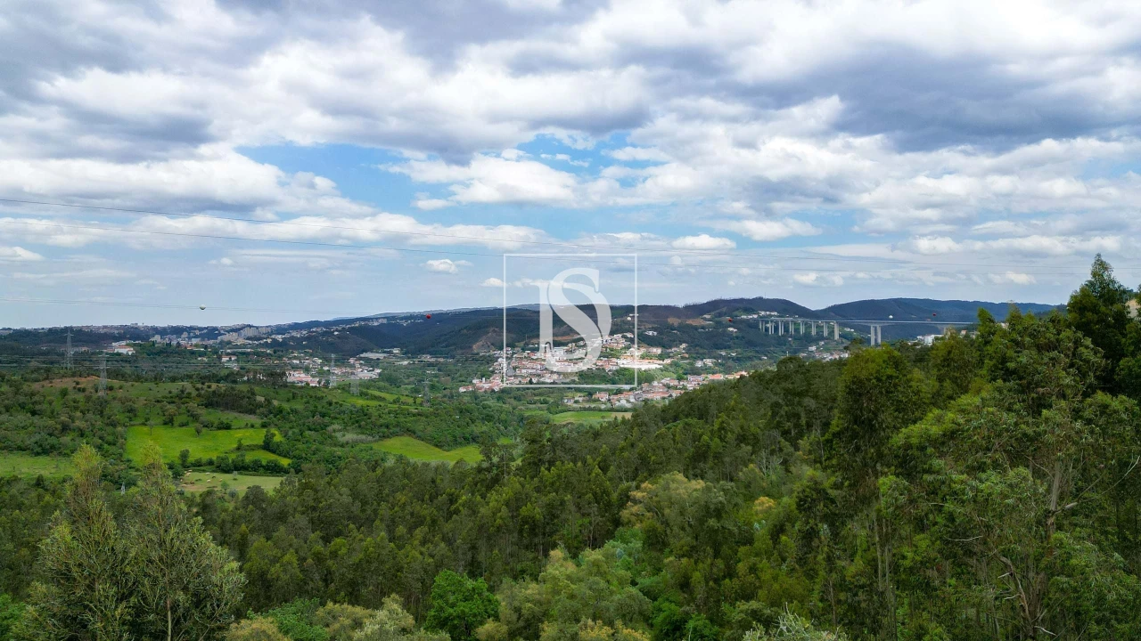 Moradia T4 para Venda em Almalagues Foto 9