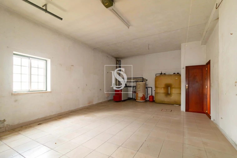 Moradia T4 para Venda em Almalagues Foto 23