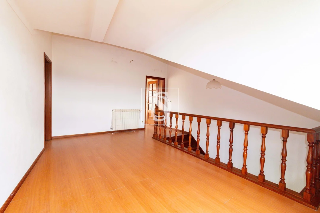 Moradia T4 para Venda em Almalagues Foto 12