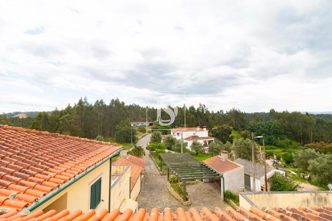 Moradia T4 para Venda em Almalagues Foto 2