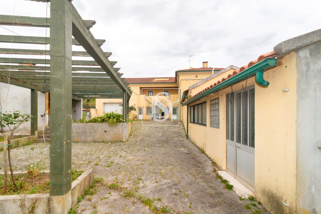 Moradia T4 para Venda em Almalagues Foto 15