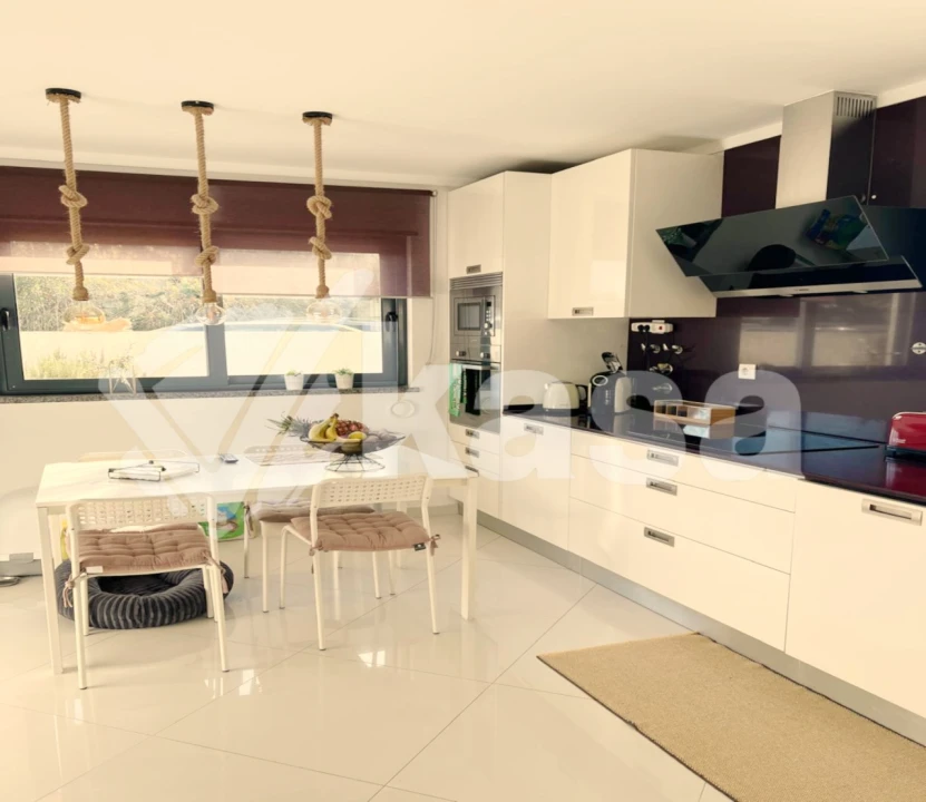 Moradia T4 para Venda em Santo Antonio da Charneca Foto 6