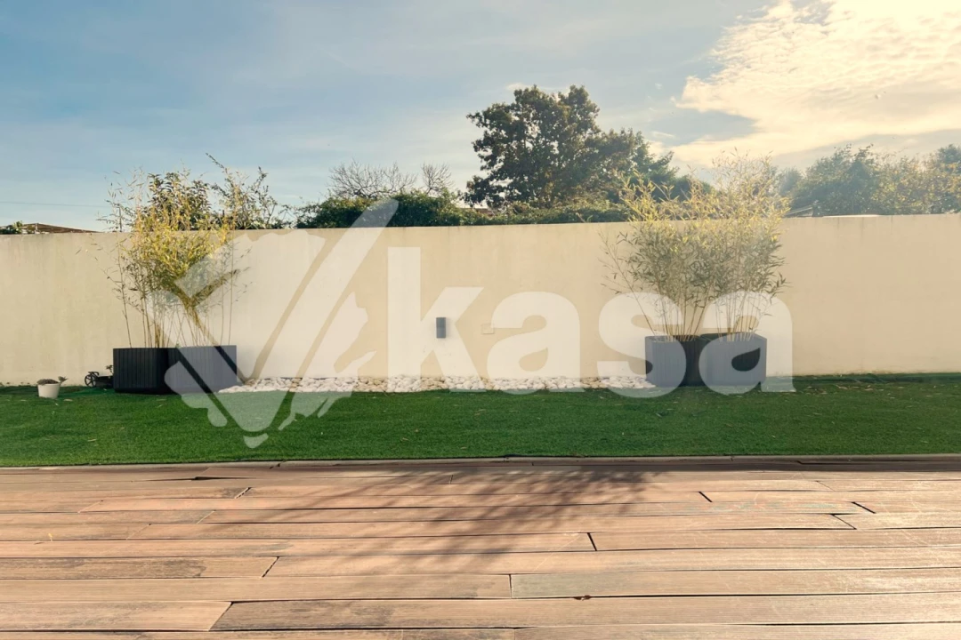 Moradia T4 para Venda em Santo Antonio da Charneca Foto 19