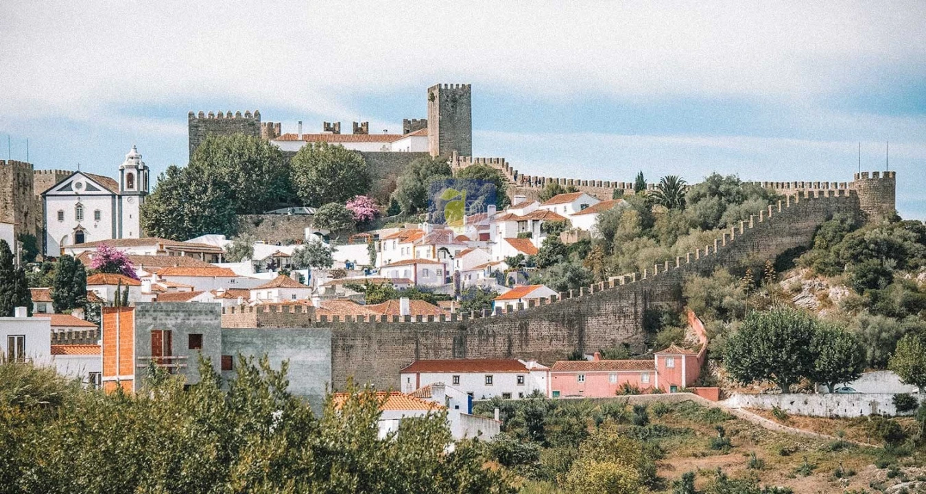 Moradia T4 para Venda em Santa Maria, São Pedro e Sobral da Lagoa Foto 10