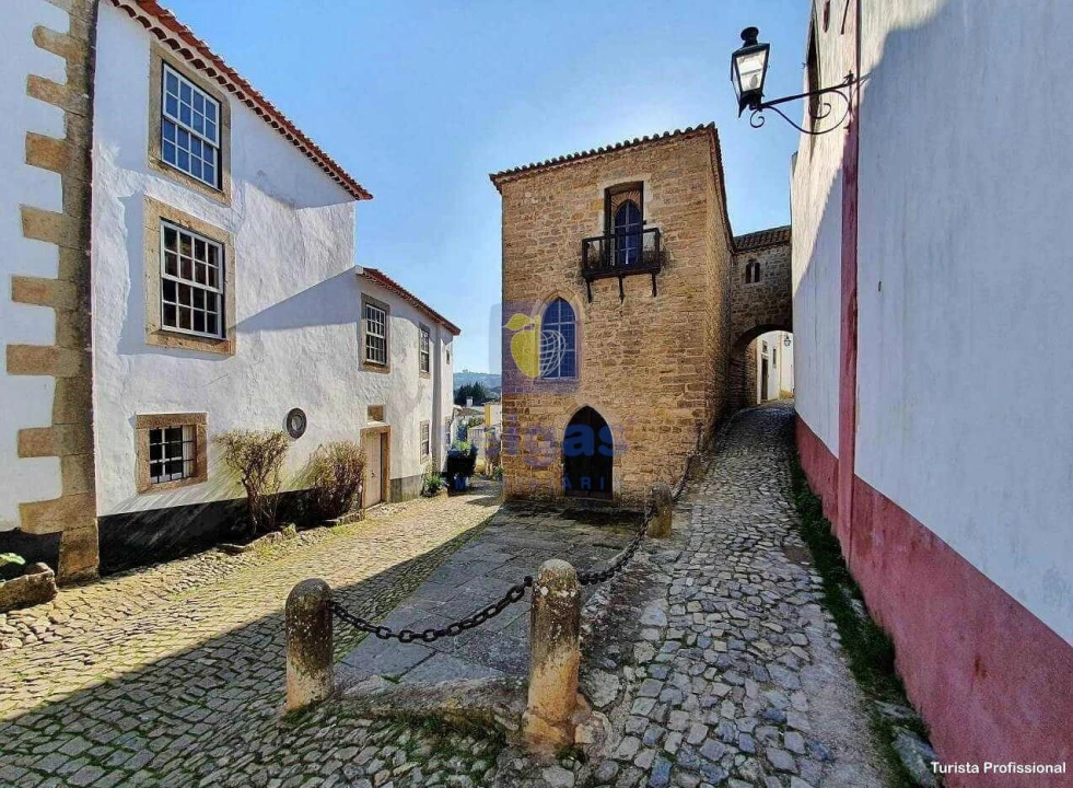 Moradia T4 para Venda em Santa Maria, São Pedro e Sobral da Lagoa Foto 13