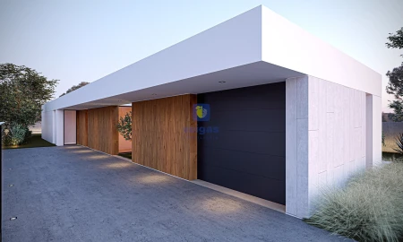 Moradia T4 para Venda em Santa Maria, São Pedro e Sobral da Lagoa