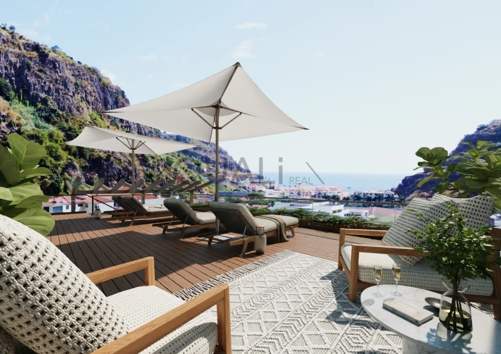 Apartamento T1 para Venda em Ribeira Brava Foto 1