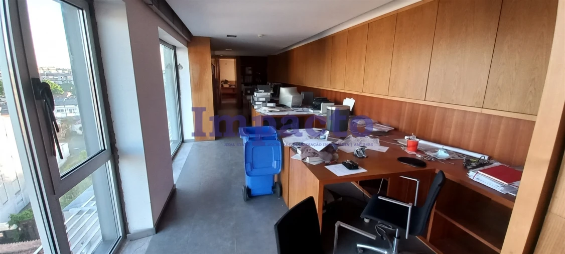 Escritório para Arrendamento em São João da Madeira Foto 3