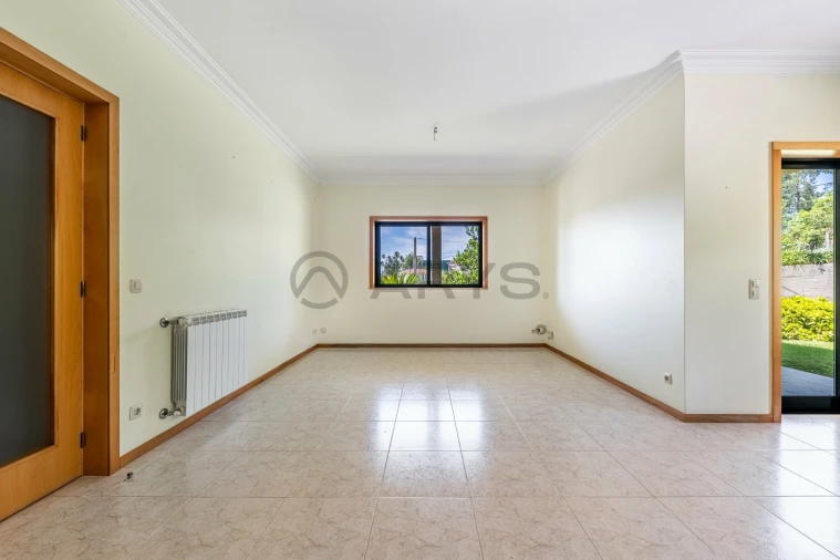 Moradia T4 para Venda em Lago Foto 19