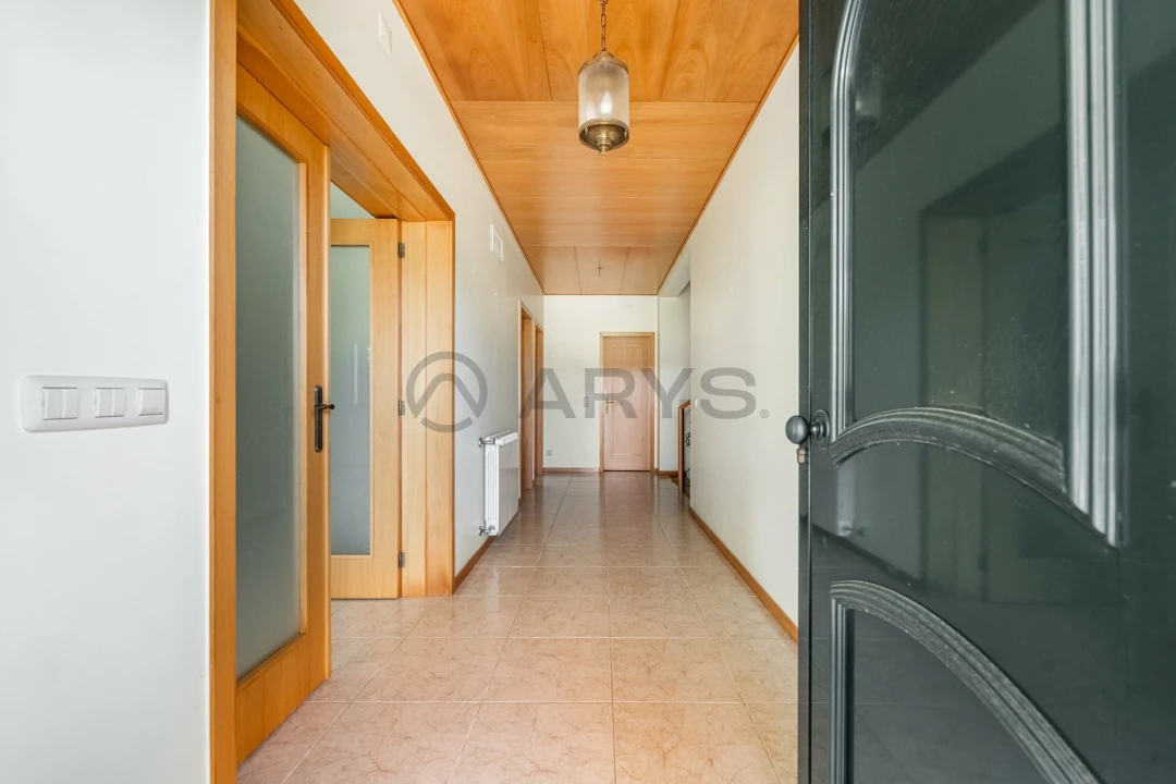 Moradia T4 para Venda em Lago Foto 16