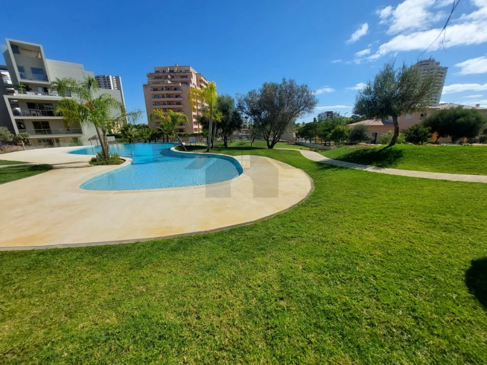 Apartamento T2 para Arrendamento em Portimão Foto 3