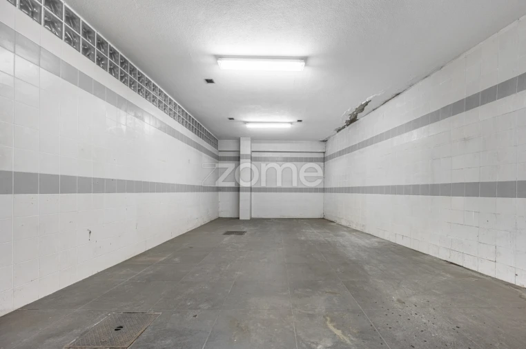 Terreno Comércio / Armazém para Venda em São João da Madeira Foto 13