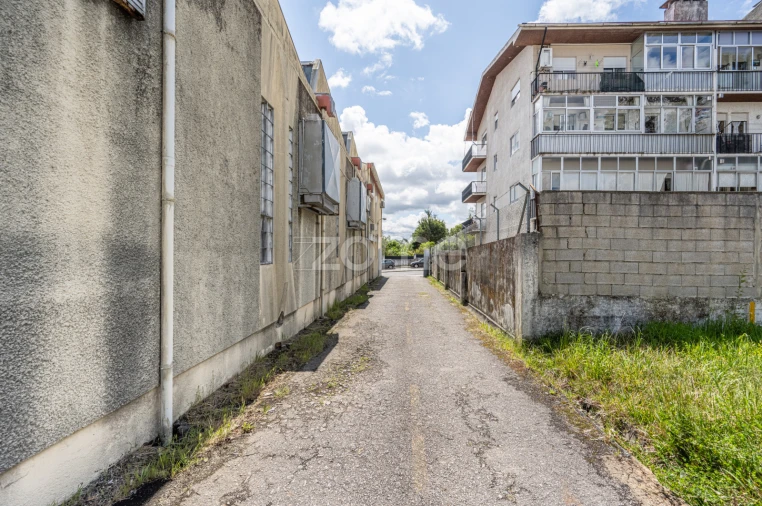 Terreno Comércio / Armazém para Venda em São João da Madeira Foto 44