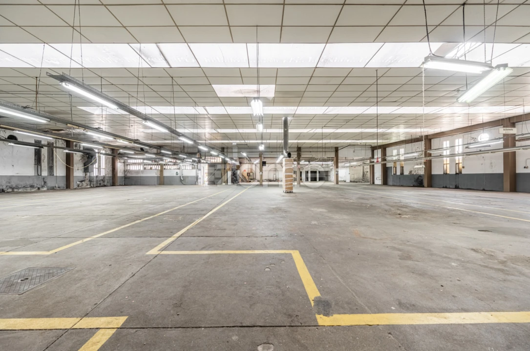 Terreno Comércio / Armazém para Venda em São João da Madeira Foto 24