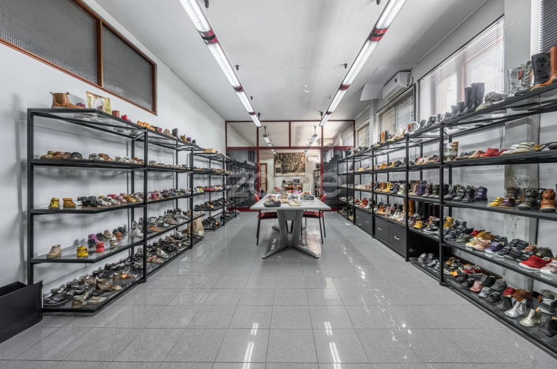 Terreno Comércio / Armazém para Venda em São João da Madeira Foto 36