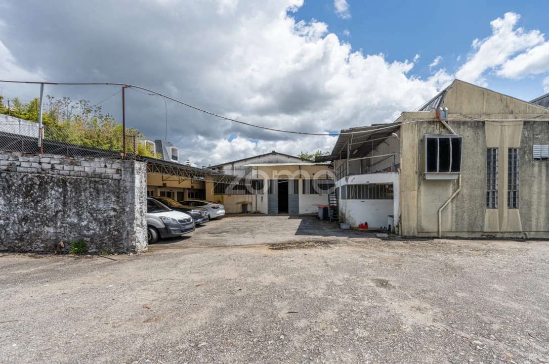 Terreno Comércio / Armazém para Venda em São João da Madeira Foto 43