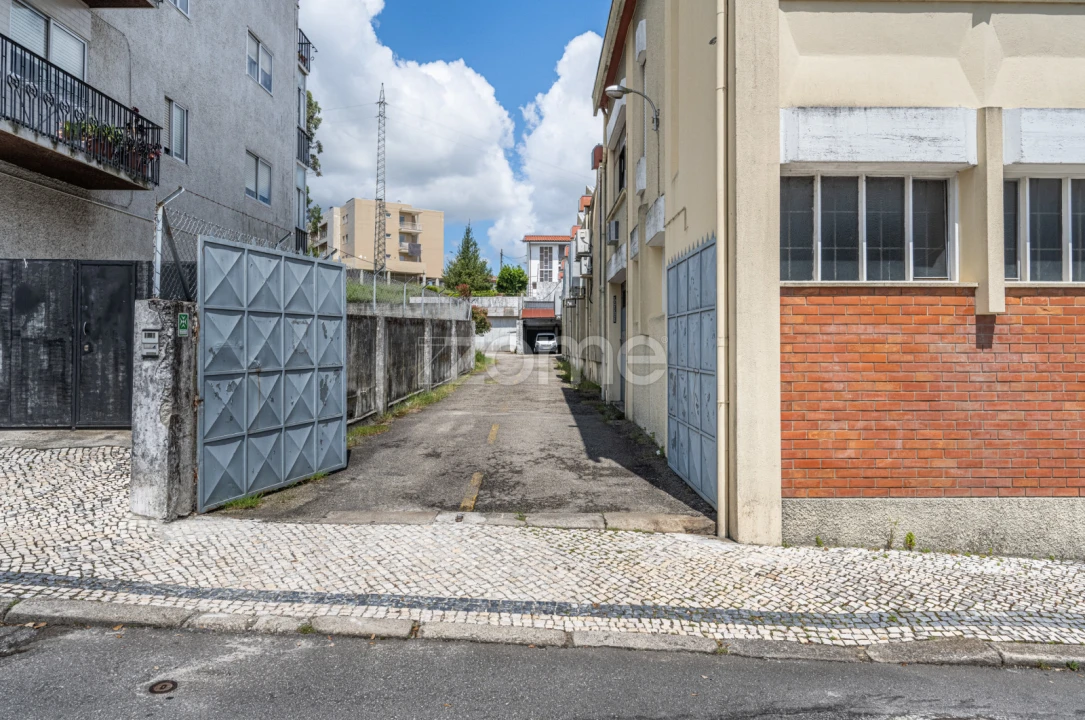 Terreno Comércio / Armazém para Venda em São João da Madeira Foto 45