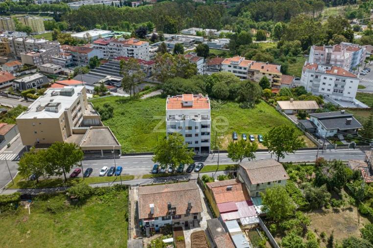 Terreno Comércio / Armazém para Venda em São João da Madeira Foto 49