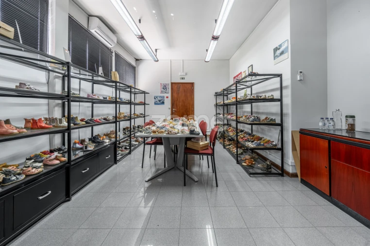 Terreno Comércio / Armazém para Venda em São João da Madeira Foto 33