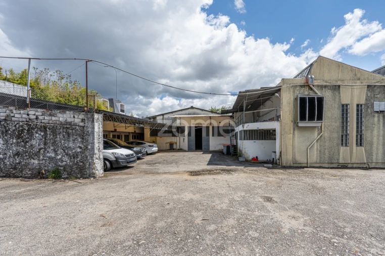 Terreno Comércio / Armazém para Venda em São João da Madeira Foto 39