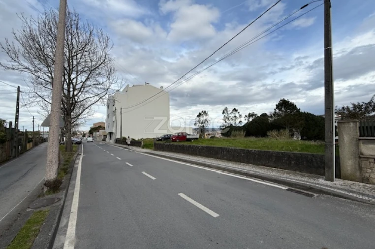 Terreno Comércio / Armazém para Venda em São João da Madeira Foto 51