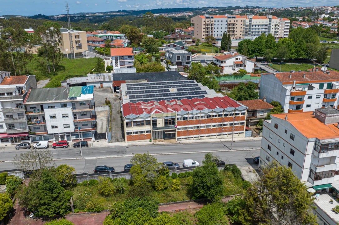 Terreno Comércio / Armazém para Venda em São João da Madeira Foto 5