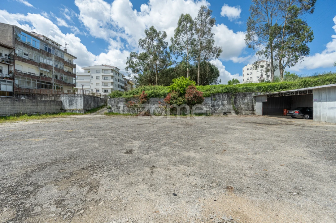 Terreno Comércio / Armazém para Venda em São João da Madeira Foto 57