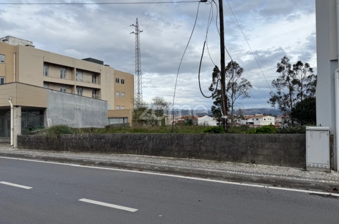 Terreno Comércio / Armazém para Venda em São João da Madeira Foto 50